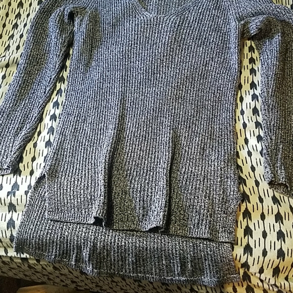 Old Navy Sweater - Picture 2 of 2